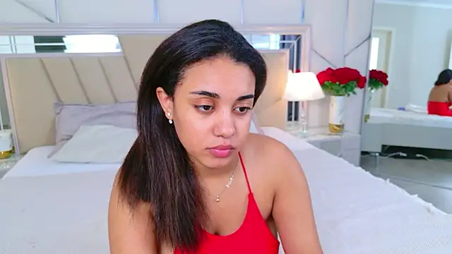 Luna_Cortier's Live XXX Chat