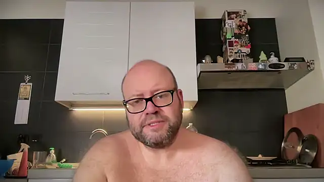 theitalianbear Live XXX-Chat