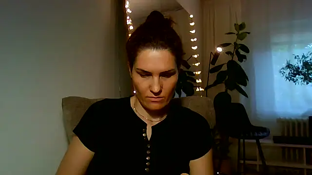 Ms-Lust1- live XXX chat