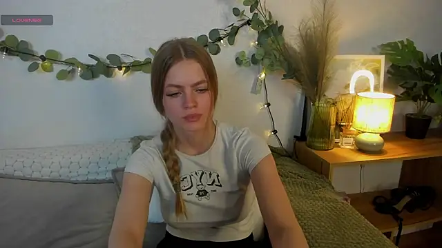 HoneyEmilly Live XXX-chat
