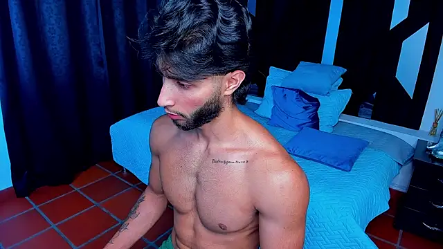 Emmet_CollinsJS – Naživo XXX chat
