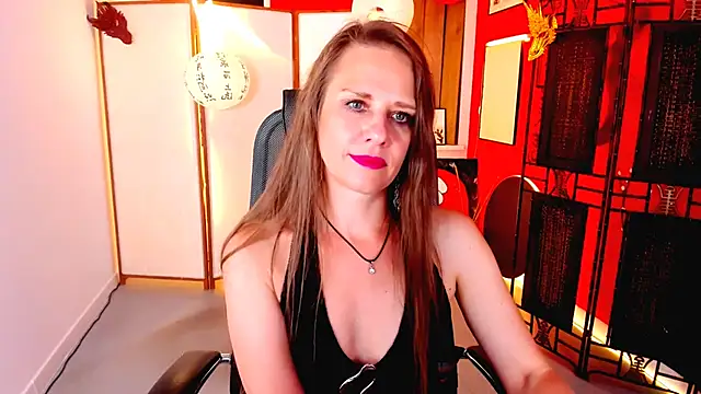 EmiliaBedy 现场XXX聊天