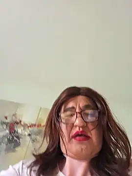 Trans_MILF_Raya: απευθείας συνομιλία ΧΧΧ