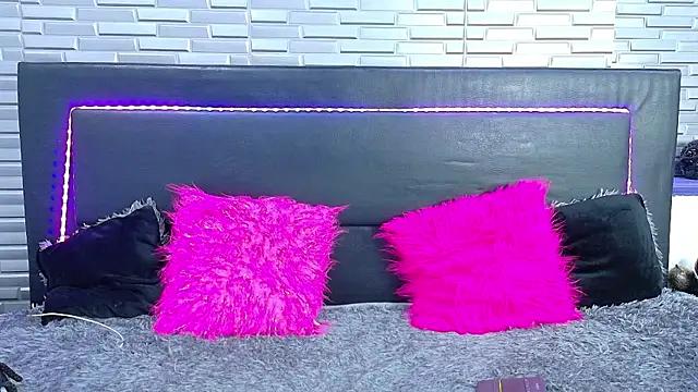 SeraphynLuxora XXX чат на живо
