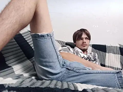 RayMartino Adlı Modelin Canlı XXX Sohbeti