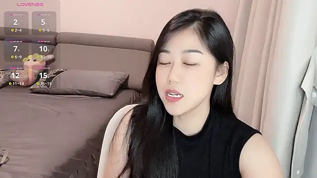 F-YuweiのライブXXXチャット