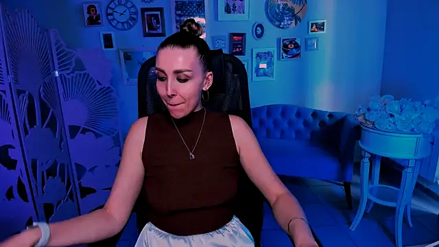 MonicaRileyのライブXXXチャット