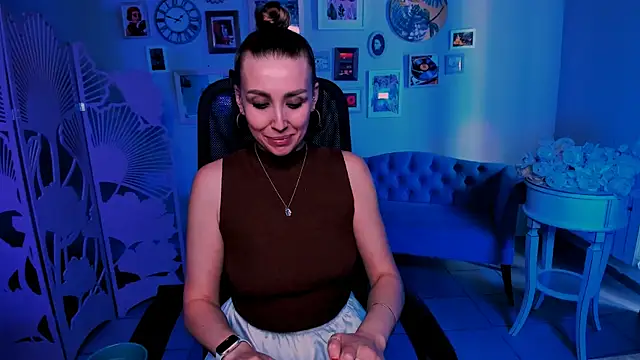 Chat XXX en directo de MonicaRiley