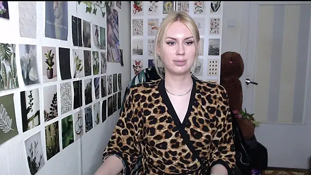 CapriScorpion Adlı Modelin Canlı XXX Sohbeti