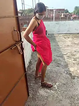הופעת וובקאם של hotcoolcool