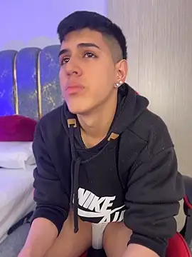 XXX chat uživo modela Angel_khouri_