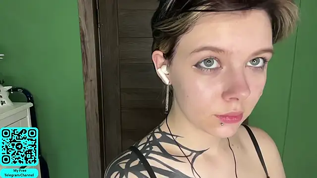 MadalynNosel's Live XXX Chat