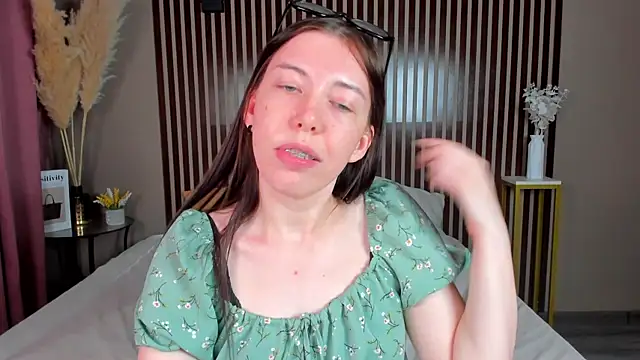Sandra_Ross Adlı Modelin Canlı XXX Sohbeti