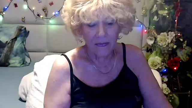 HappyWomanOn Chat XXX in diretta