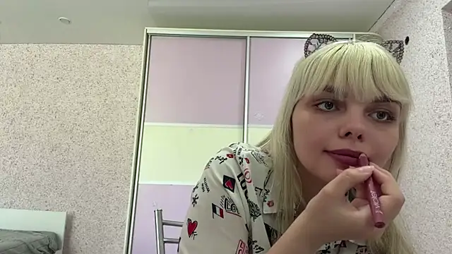 LucilleGrammontのライブXXXチャット