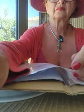 Chat XXX ao vivo de Hot-Muci