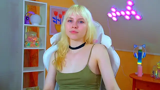 Chatroom XXX en direct de HannahHollis