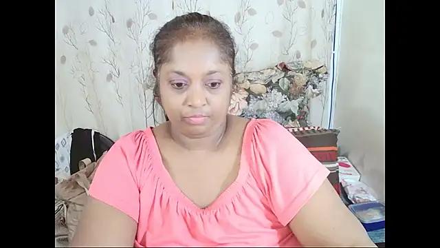 Indiantashan Live XXX chat