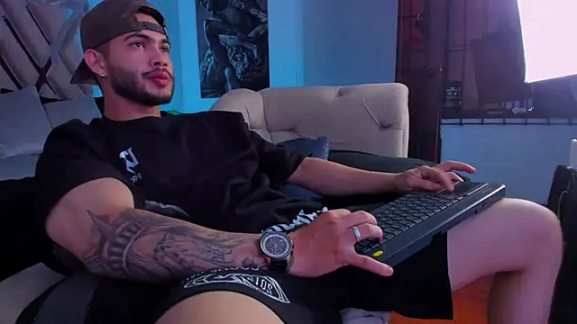 Онлайн чат XXX Vincentblack