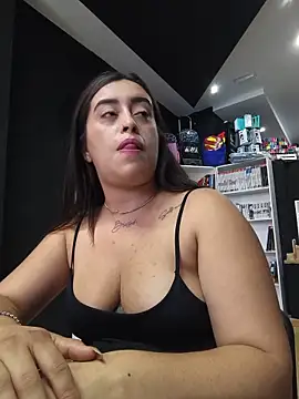 MissNyraSecret লাইভ XXX চ্যাট
