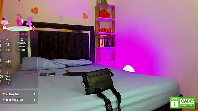 Nicol_TransGirl Adlı Modelin Canlı XXX Sohbeti