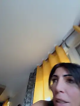 Yasmiinee Chat XXX in diretta