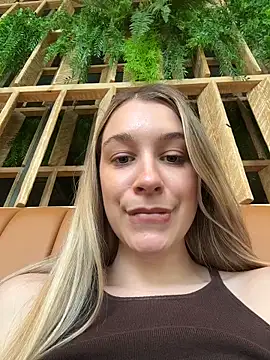 SashaCatt Live XXX Chat