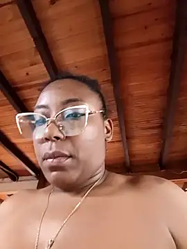 ChanneldelaCroix's Live XXX Chat