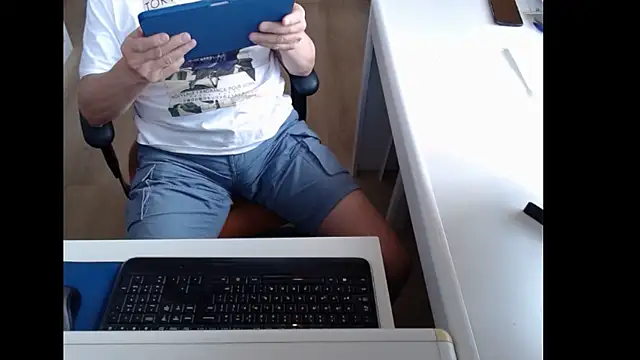 dutchpornking Chat XXX in diretta
