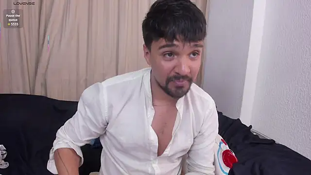 max_ed live XXX chat