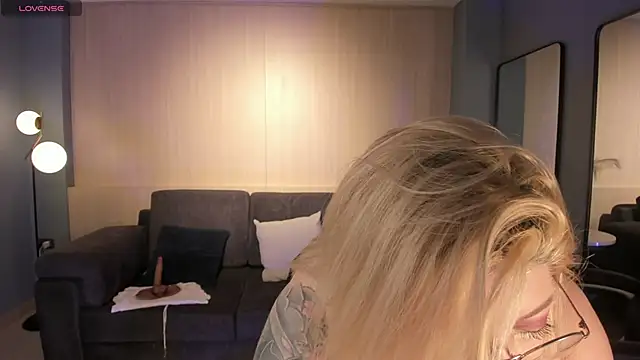 MadisonKane Chat XXX live