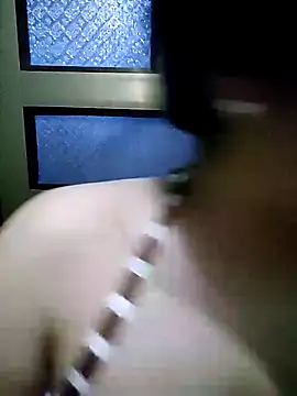 צ'אט XXX בשידור חי של Ayti01