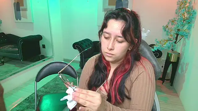 TarlyWho Adlı Modelin Canlı XXX Sohbeti