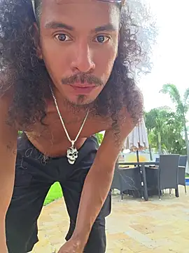 Mr_Handsome_69 Chat XXX in diretta