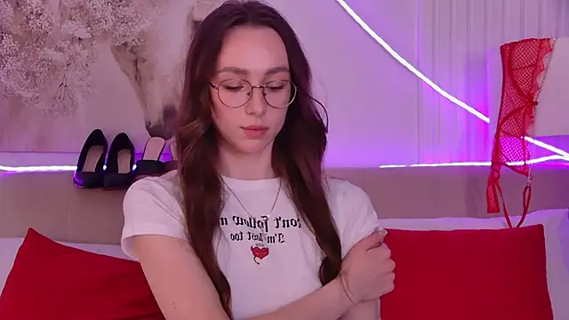Онлайн чат XXX Emily_Simon