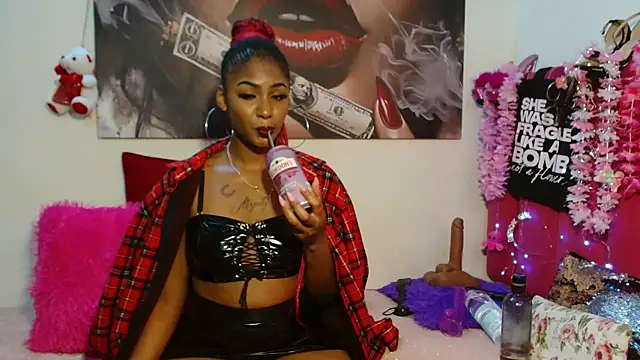 Chatroom XXX en direct de Moreish-06