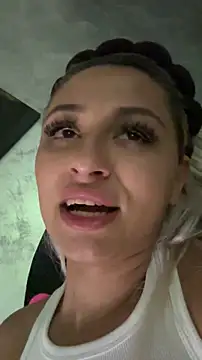 Kylie_One Chat XXX live