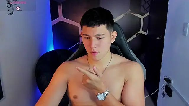 JamesCr_ Chat XXX in diretta