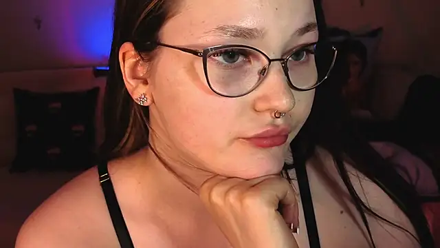 Chat +18 de milliedoll ao vivo