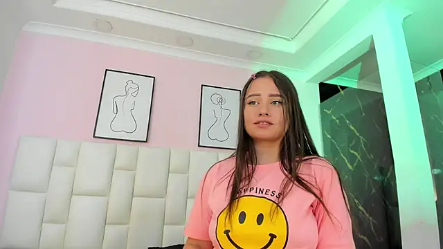 SARHA_ANTONELLI Adlı Modelin Canlı XXX Sohbeti