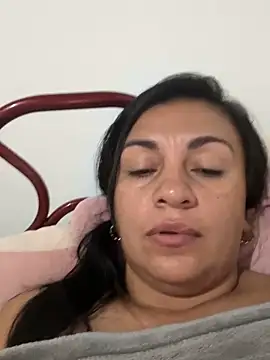 kloee_kann's Live XXX Chat