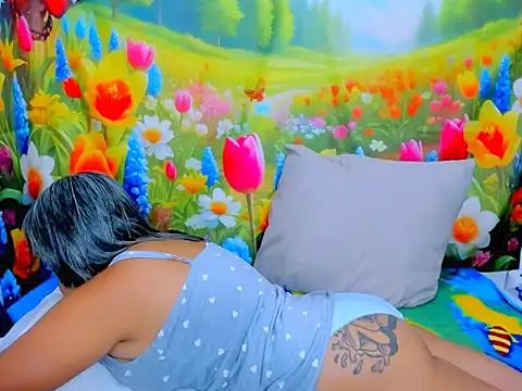 Chat +18 de indianroxy ao vivo
