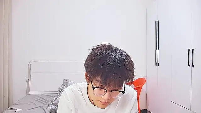 KK-cuteboy Show Webcam