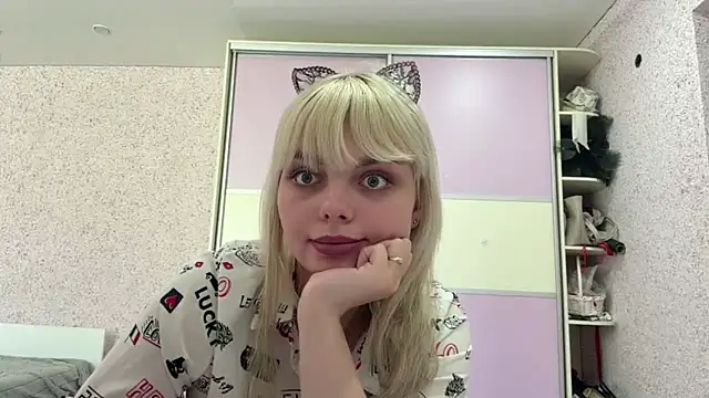 Chat XXX en directo de LucilleGrammont