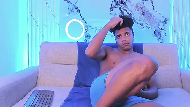 Czat XXX na żywo – TaylorClay_