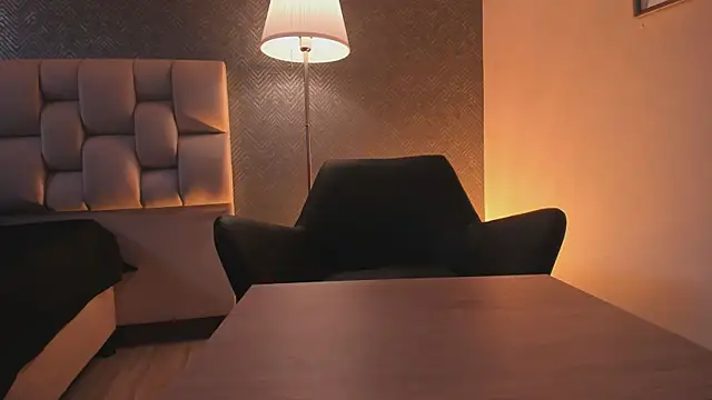 Chat +18 de ah_mara_ ao vivo