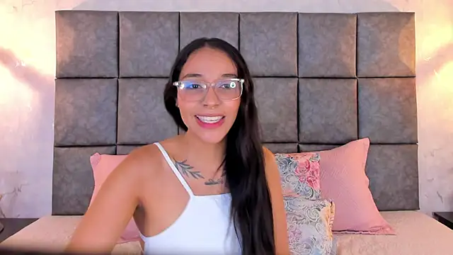 Roseaurora Chat XXX live