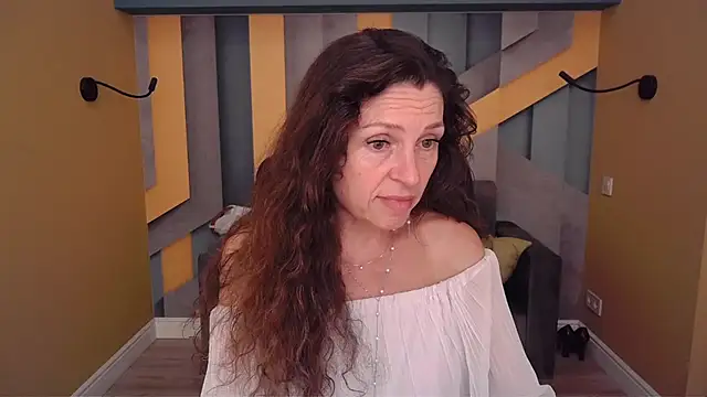EllaLong's Live XXX Chat