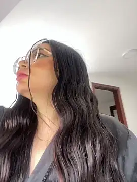 Mia_222のライブXXXチャット