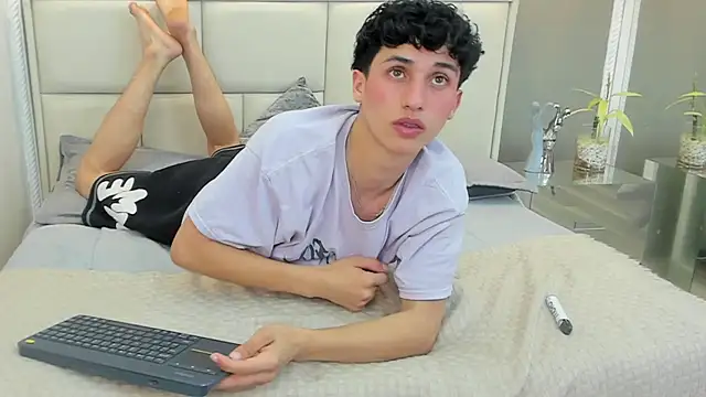 thom_amesn Live XXX chat